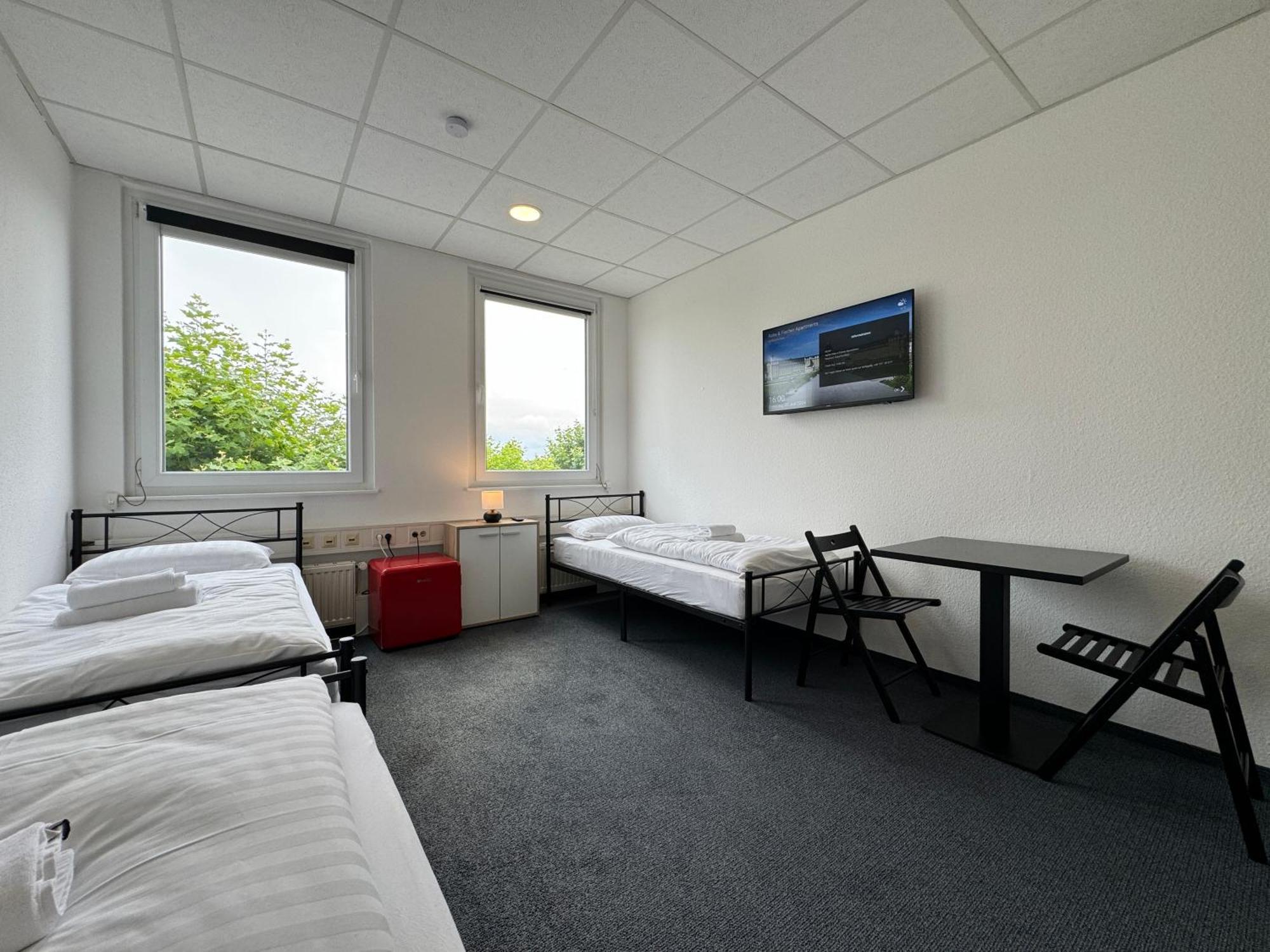 Thuja Apartments Karlsruhe-Neureut By Kurzzeit ภายนอก รูปภาพ