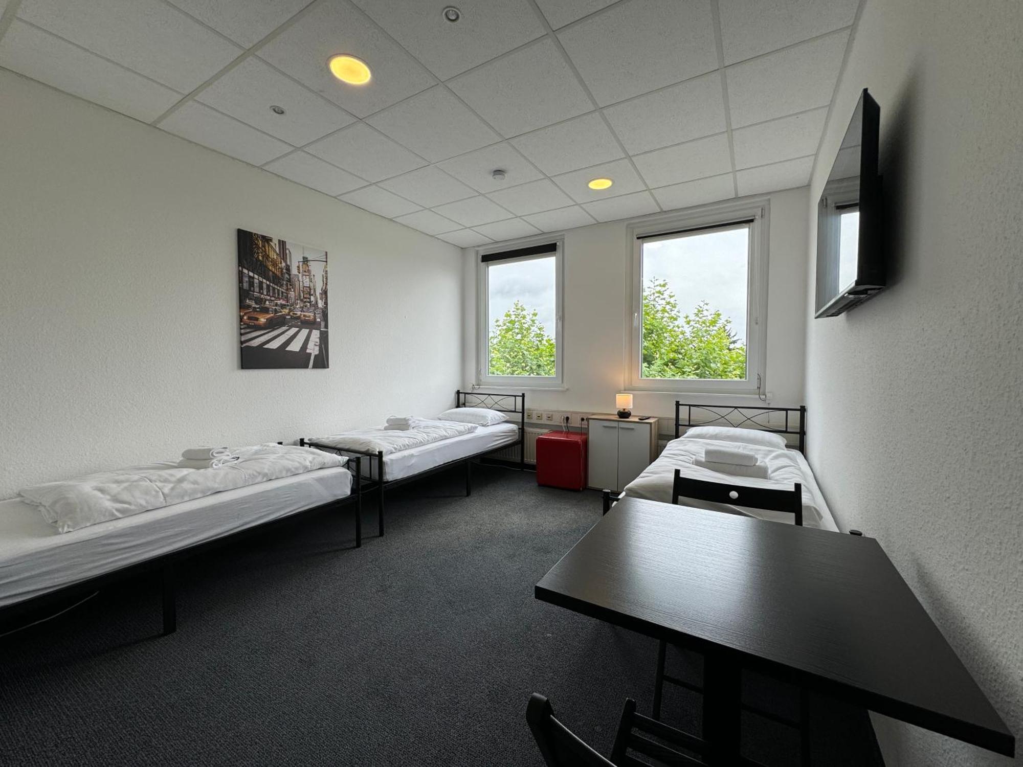 Thuja Apartments Karlsruhe-Neureut By Kurzzeit ภายนอก รูปภาพ