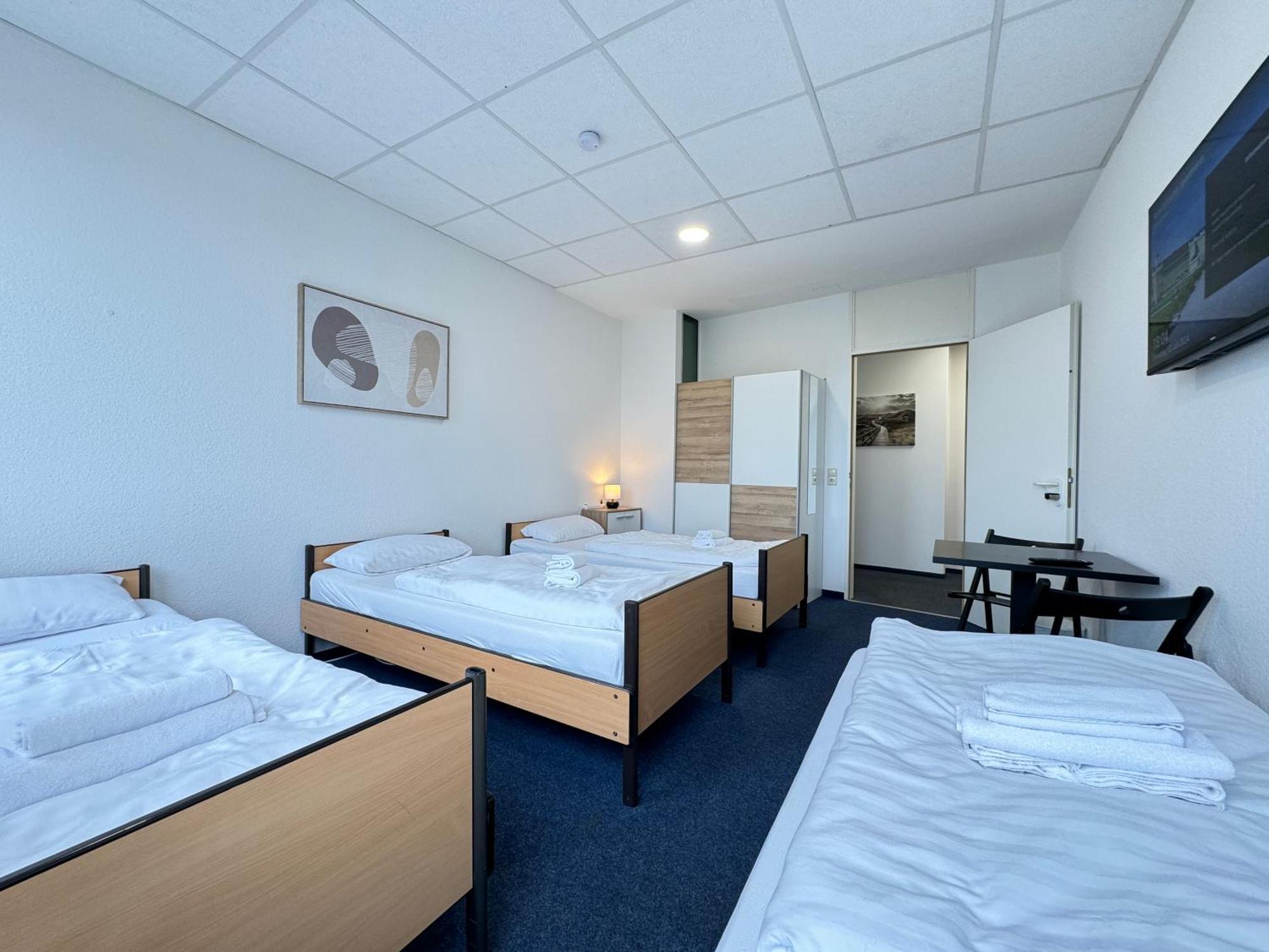 Thuja Apartments Karlsruhe-Neureut By Kurzzeit ภายนอก รูปภาพ