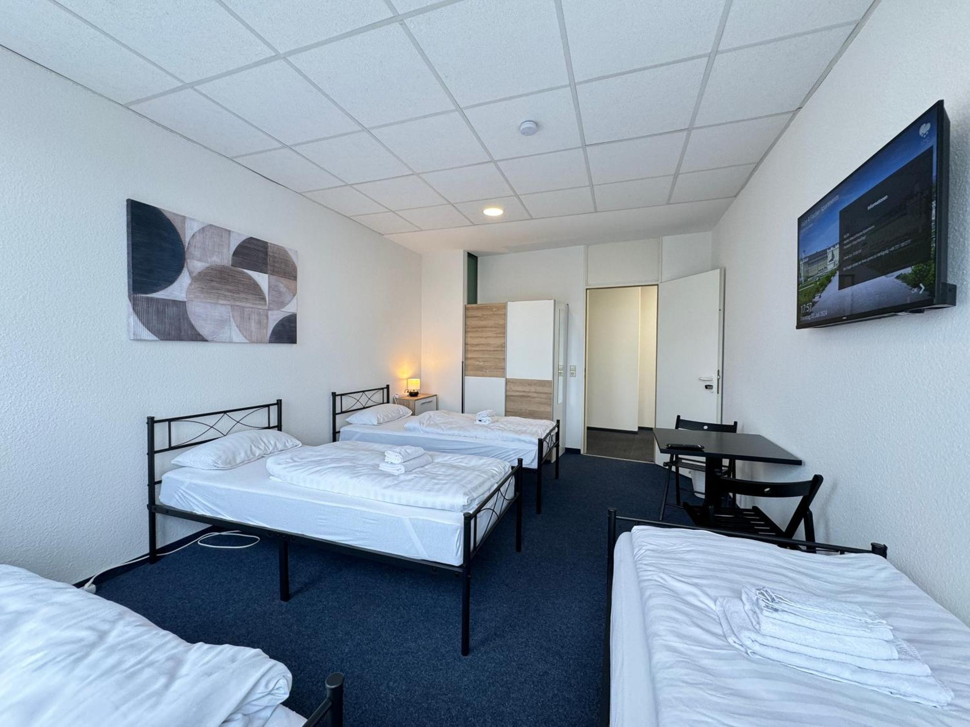 Thuja Apartments Karlsruhe-Neureut By Kurzzeit ภายนอก รูปภาพ
