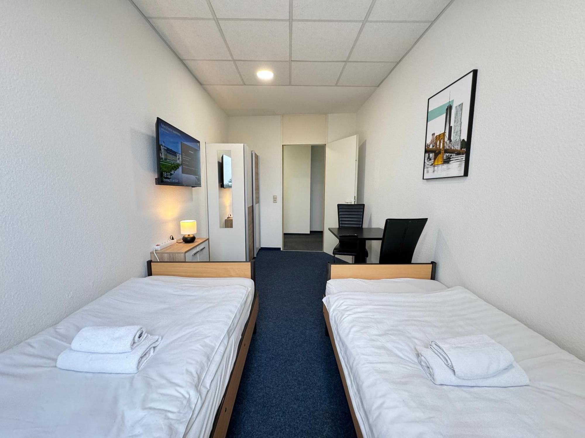 Thuja Apartments Karlsruhe-Neureut By Kurzzeit ภายนอก รูปภาพ